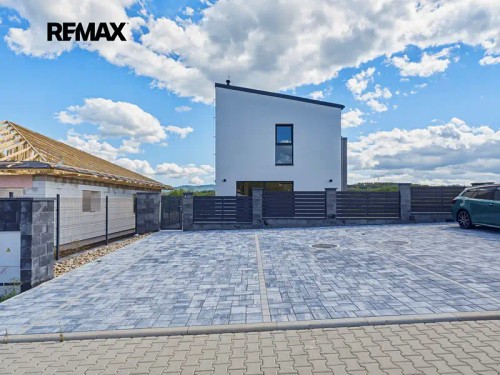 Prodej bytu 4+kk 104 m²