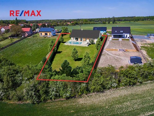 Prodej stavebního pozemku 3036 m²