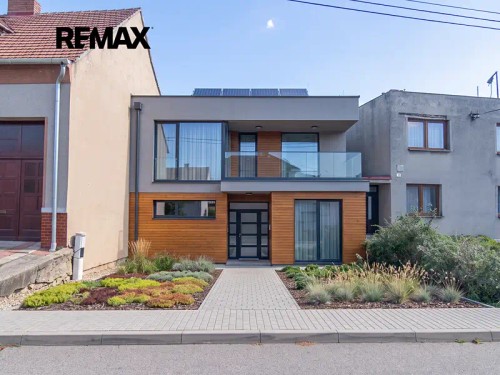 Prodej stavebního pozemku 1623 m²