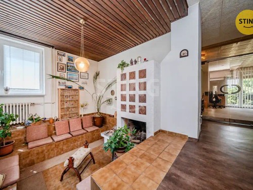 Prodej vily 300 m², pozemek 1197 m²