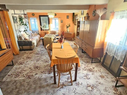 Prodej domu 350 m², pozemek 2537 m²