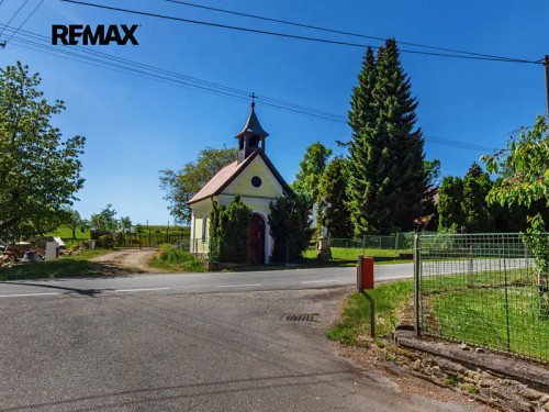 Prodej stavebního pozemku 1677 m²