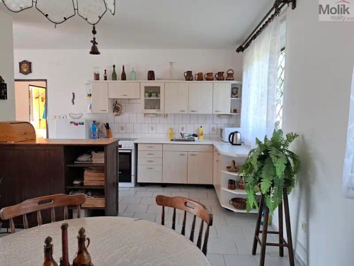 Prodej domu 200 m², pozemek 1427 m²