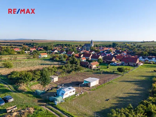 Prodej stavebního pozemku 1544 m²