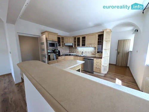 Prodej domu 240 m², pozemek 1087 m²