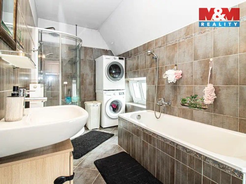 Prodej domu 210 m², pozemek 639 m²