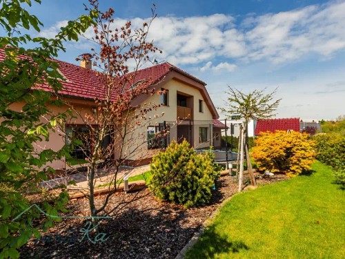 Prodej domu 392 m², pozemek 973 m²