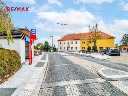 Prodej stavebního pozemku 1212 m²