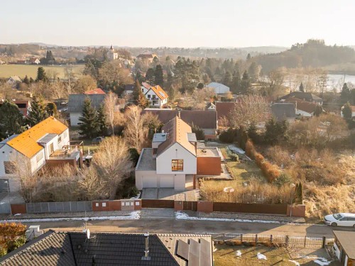 Prodej domu 304 m², pozemek 1352 m²