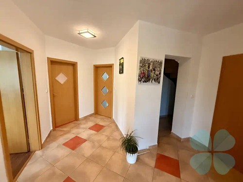 Prodej domu 210 m², pozemek 1105 m²