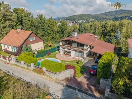 Prodej domu 331 m², pozemek 1512 m²