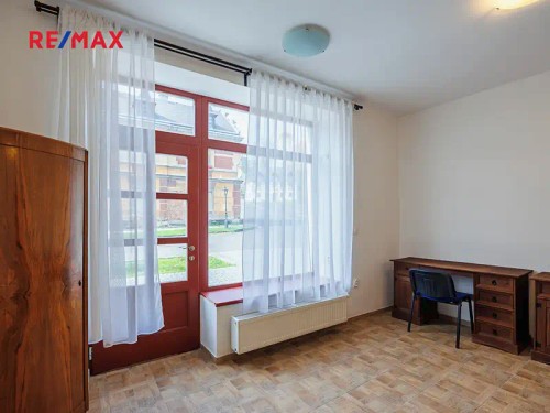 Prodej domu 688 m², pozemek 287 m²