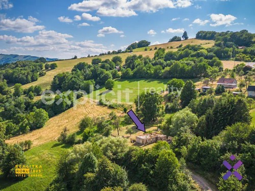 Prodej stavebního pozemku 5708 m²