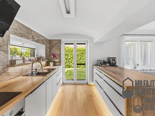 Prodej domu 205 m², pozemek 1469 m²