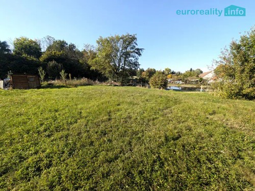 Prodej stavebního pozemku 856 m²