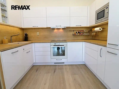 Prodej bytu 4+kk 93 m²