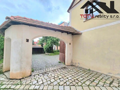 Prodej domu 490 m², pozemek 398 m²