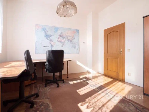 Prodej domu 380 m², pozemek 1998 m²