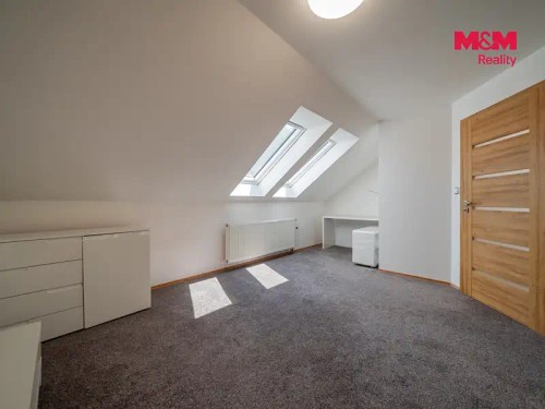 Prodej domu 275 m², pozemek 3832 m²