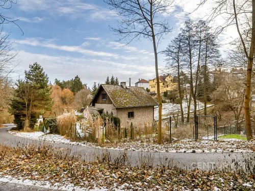 Prodej stavebního pozemku 1644 m²