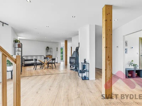 Prodej domu 300 m², pozemek 1066 m²