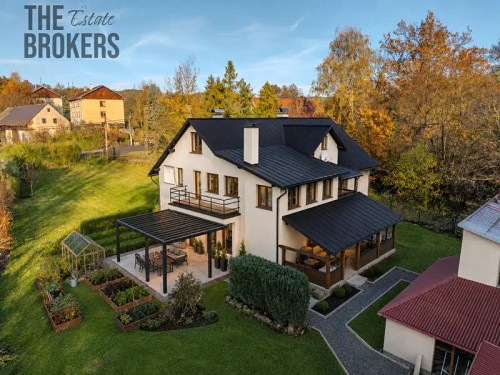Prodej domu 466 m², pozemek 1206 m²