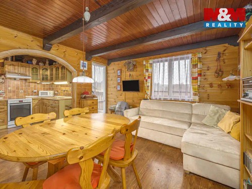Prodaná chata 103 m², pozemek 358 m²
