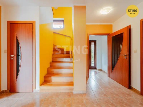 Prodej domu 198 m², pozemek 995 m²