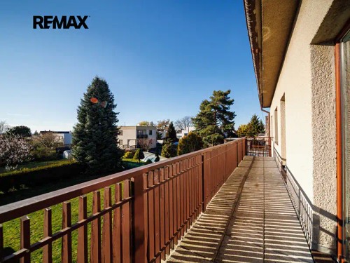 Prodej stavebního pozemku 984 m²