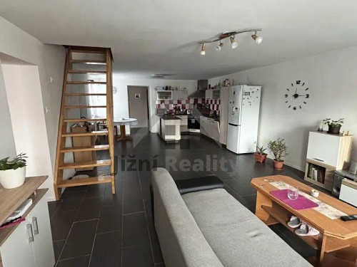 Prodej domu 500 m², pozemek 1652 m²