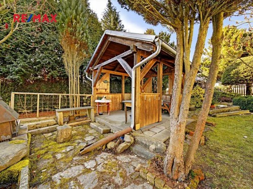 Prodej zemědělské usedlosti 253 m², pozemek 2239 m²