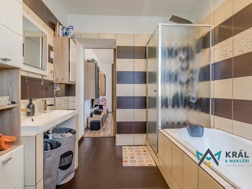 Prodej domu 520 m², pozemek 1529 m²