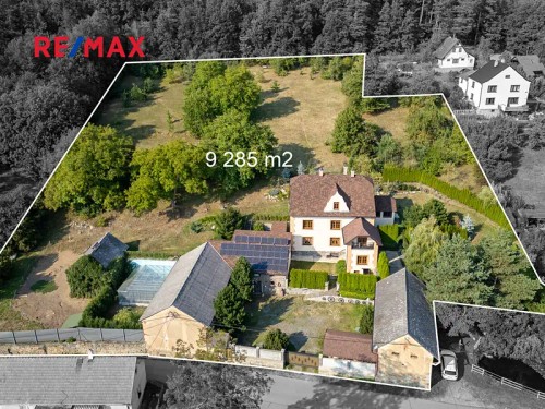 Prodej domu 350 m², pozemek 9285 m²