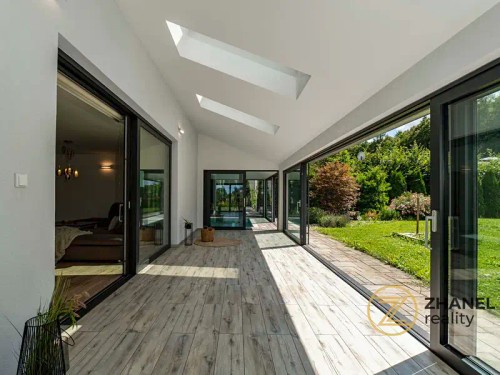 Prodej domu 351 m², pozemek 1603 m²