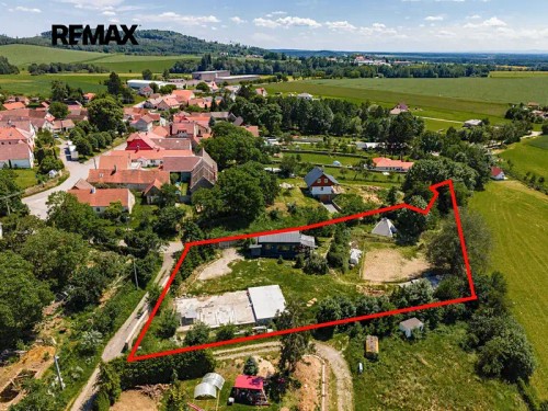 Prodej stavebního pozemku 3007 m²