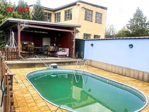 Prodej domu 450 m², pozemek 1140 m²