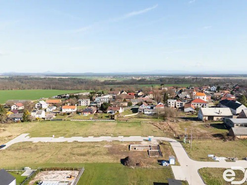 Prodej stavebního pozemku 905 m²