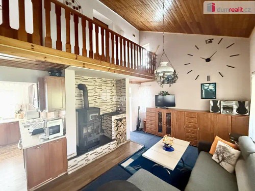 Prodej chaty 204 m², pozemek 669 m²