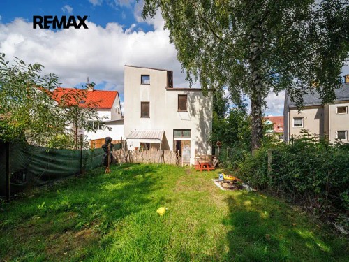 Prodej domu 340 m², pozemek 300 m²