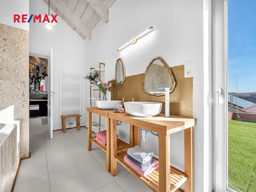 Prodej domu 213 m², pozemek 1614 m²