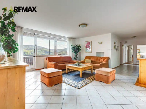 Prodej domu 393 m², pozemek 1302 m²