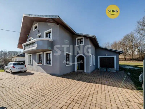 Prodej domu 220 m², pozemek 1361 m²