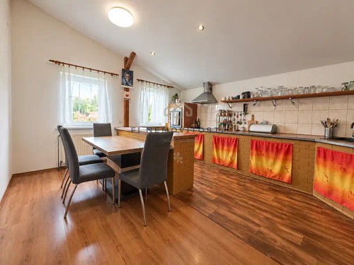 Prodej domu 254 m², pozemek 1235 m²