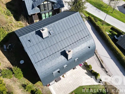 Prodej domu 390 m², pozemek 1 m²