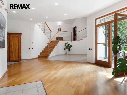 Prodej domu 500 m², pozemek 2240 m²