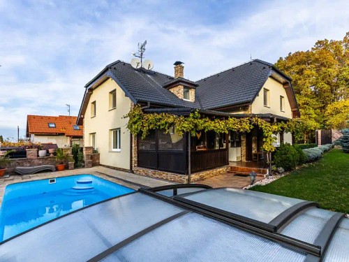 Prodej domu 283 m², pozemek 800 m²