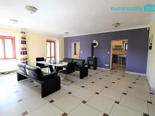 Prodej zemědělské usedlosti 389 m², pozemek 4007 m²