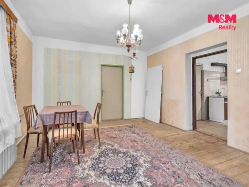 Prodej domu 225 m², pozemek 1225 m²