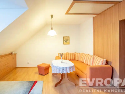 Prodej domu 180 m², pozemek 175 m²