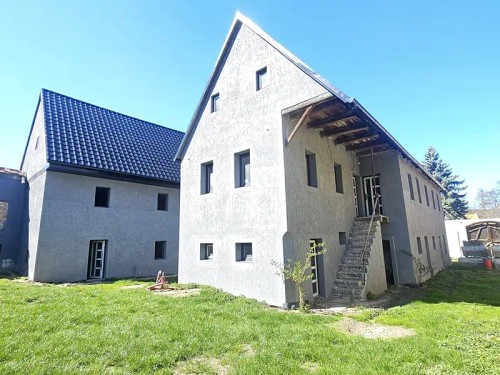 Prodej domu 1143 m², pozemek 1573 m²